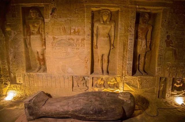 Mısır'da 4 bin 300 yıllık mumya bulundu