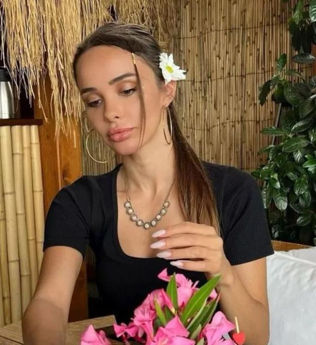 Akasya Durağı'nın Dilek'i yıllar sonra ortaya çıktı! Son hali, eski halinden de bomba