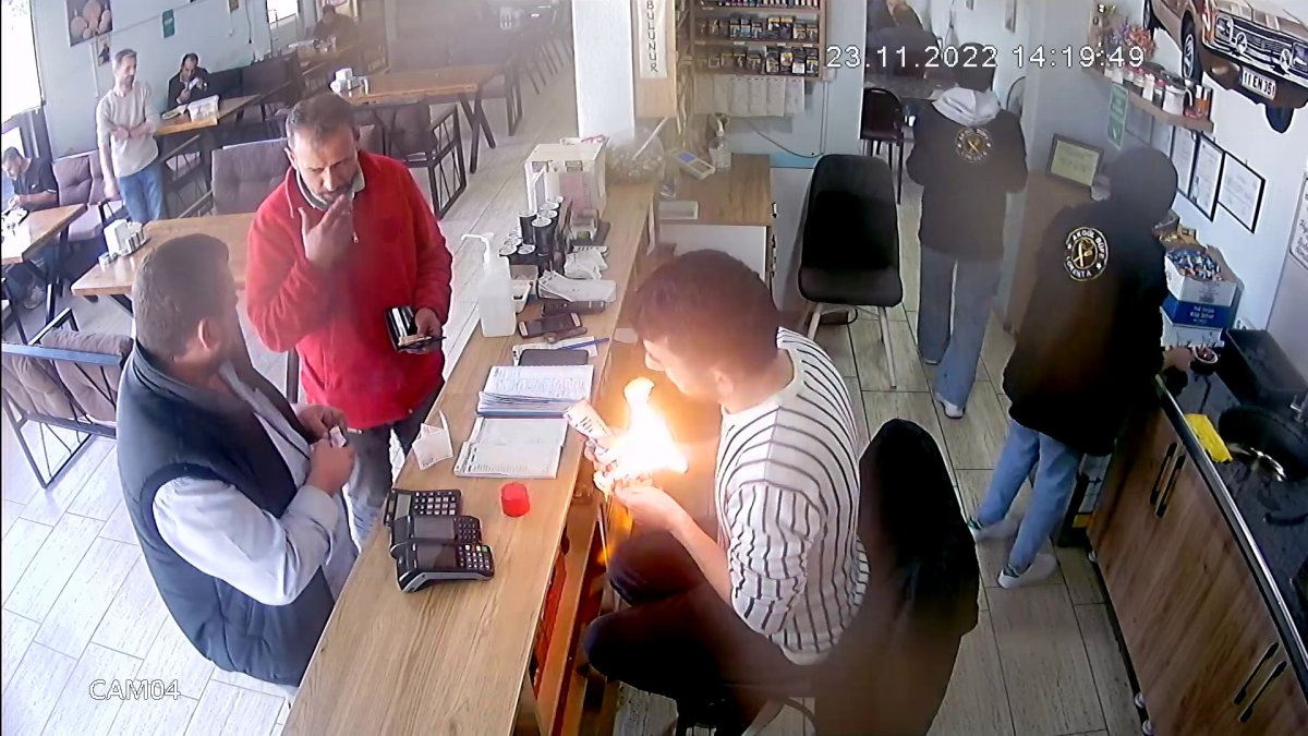 Amasya da gaz doldururken çakmak elinde patladı #2