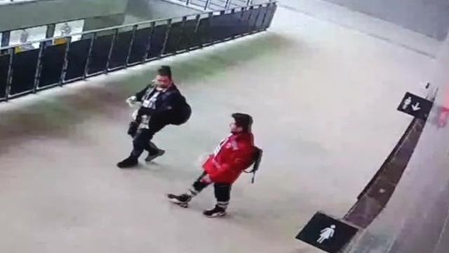 Ambulans şoförü itiraf etti! Derbide olayları başlatan fişekleri stada sokmak için yapılan teklifi kabul etmiş