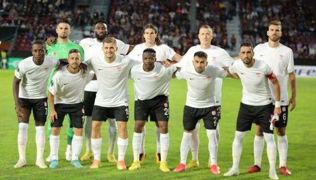 Avrupa'daki mücadele öncesi Sivasspor'un formaları kayboldu! Temsilcimiz alternatif forma ile sahaya çıkacak