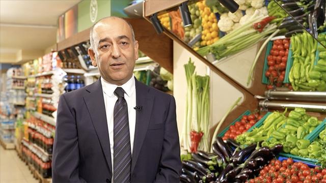 Bakan Muş toplantıda uyarmıştı! Masadaki 4 zincir marketten biri 1.000 üründe fiyatlarını sabitledi
