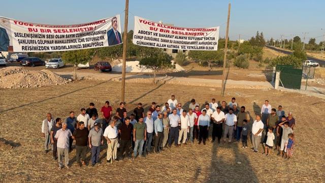 Boy abdesti dahi alamayan vatandaşlar, açtıkları pankartlarla Cumhurbaşkanı Erdoğan'dan yardım istedi