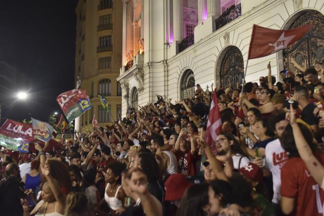 Brezilya'da devlet başkanlığı seçimini Lula da Silva kazandı