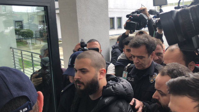 Özel ekip tarafından teslim alındı! İşte Türkiye'ye getirilen Faruk Fatih Özer'in ilk görüntüleri