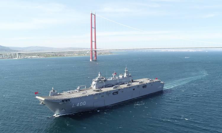 <p>TCG Anadolu, Çanakkale Boğazı geçişi.</p>
