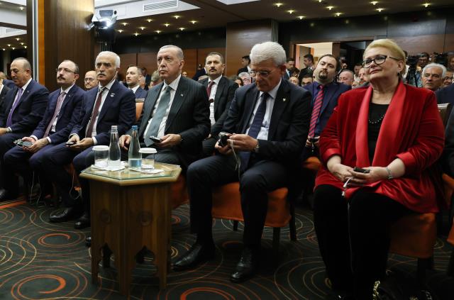 Cumhurbaşkanı Erdoğan, Bosna Hersek'te gelen şikayet üzerine Ziraat Bankası Genel Müdürü'ne talimatı verdi