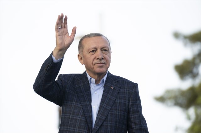 Cumhurbaşkanı Erdoğan'dan Şanlıurfa'da muhalefete sert eleştiri: Seçim kirli pazarlıklarla kazanılmıyor