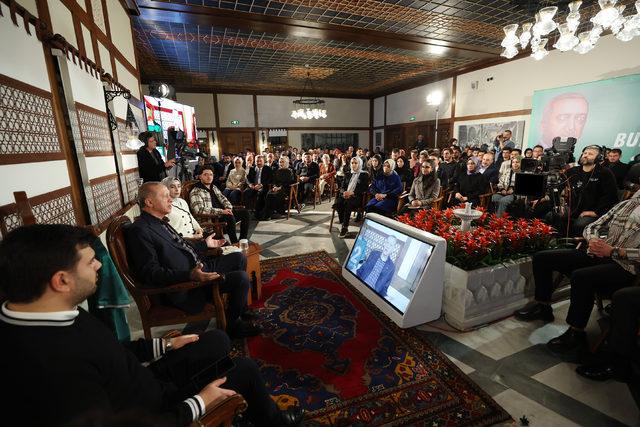 AA-20221127-29567843-29567834-CUMHURBASKANI_ERDOGAN_KONYA_GENCLIK_BULUSMASINDA_KONUSTU