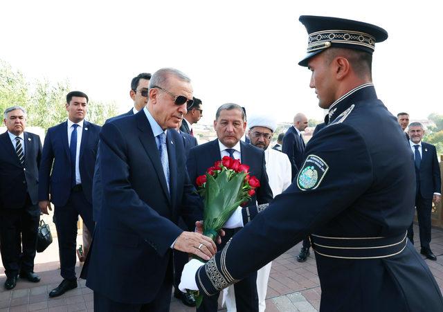 AA-20220915-28903874-28903870-CUMHURBASKANI_ERDOGAN_HAZRETI_HIZIR_TURBESINI_ZIYARET_ETTI