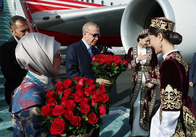AA-20220915-28903736-28903732-CUMHURBASKANI_ERDOGAN_OZBEKISTANA_GELDI