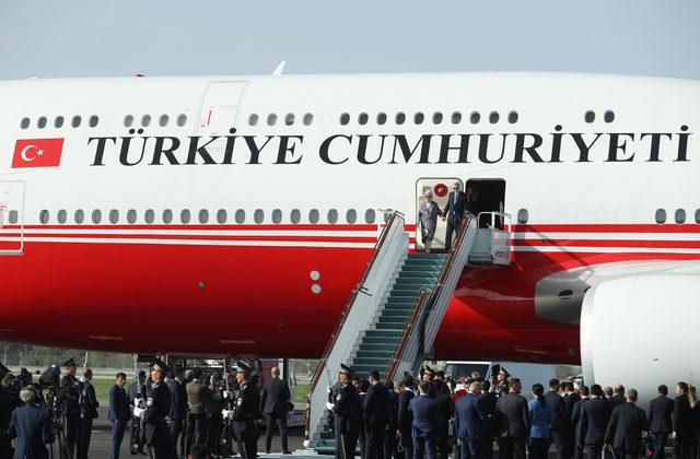 AA-20220915-28903736-28903735-CUMHURBASKANI_ERDOGAN_OZBEKISTANA_GELDI