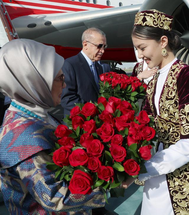 AA-20220915-28903736-28903731-CUMHURBASKANI_ERDOGAN_OZBEKISTANA_GELDI