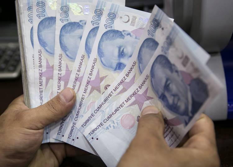 <p> Emekliye zamda prim-aylık dengesizliği giderilecek, 7500 lira olan en düşük emekli aylığı yükseltilecek. Cepte olan enflasyon zammıyla birlikte 2008 öncesi SSK emeklisinin aylığı 10 bin 301 liraya çıkacak.</p>

<p> </p>

<p> </p>
