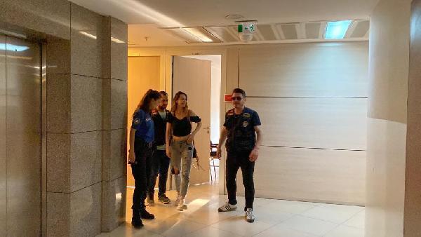 Emre Aşık'ın eski eşi Yağmur Sarnıç'tan adliye çıkışı gazetecilere ilginç tepki