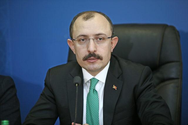 AA-20221202-29617162-29617158-TICARET_BAKANI_MUS_AK_PARTI_ADANA_IL_BASKANLIGINDA_KONUSTU