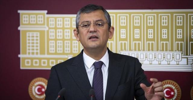 Erdoğan'ın 'Başörtüsünü Anayasa ile çözelim' çağrısına CHP'den ilk tepki: Başka değişiklikler için fırsat kolluyorlar