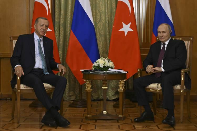 <p><strong>İKİ LİDERDEN İLK AÇIKLAMALAR</strong></p>
