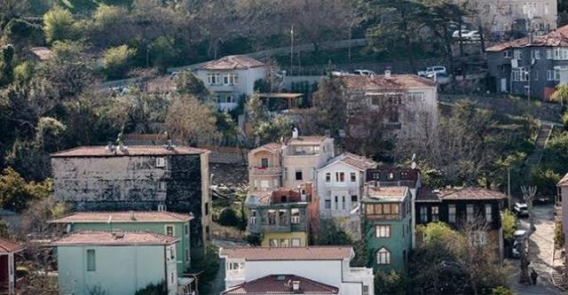 Fahrettin Altun'un evinin fotoğrafını çekmek isterken yakalanan CHP Üsküdar İlçe Başkanı Suat Özçağdaş beraat etti