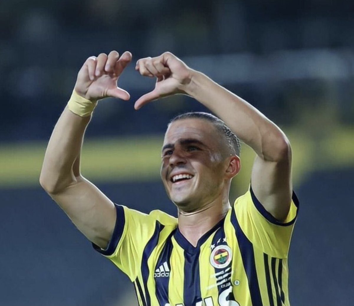 Fenerbahçe de 3 oyuncu kasayı dolduracak #3