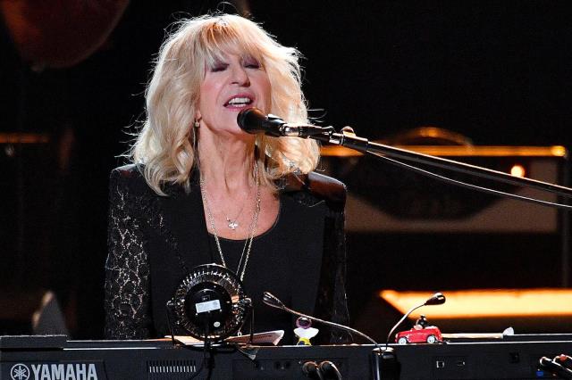 Fleetwood Mac grubunun bilinen ismi Christine McVie yaşamını yitirdi