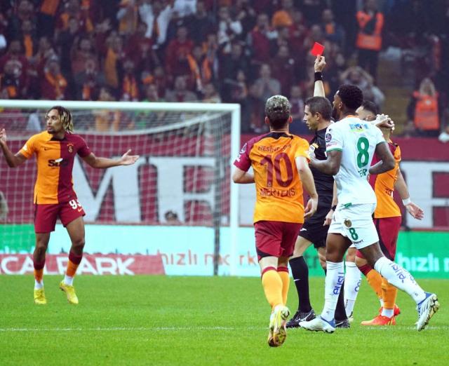 Aslan sonunu getiremedi! Galatasaray 2 farklı öne geçtiği maçta Alanyaspor'u deviremedi