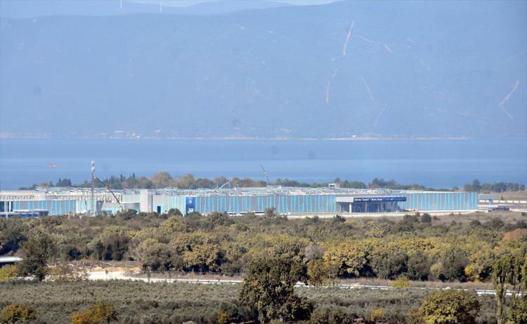 <p>Togg'un Elektrikli Otomobil Üretim Tesisi, 29 Ekim Cumartesi günü Cumhuriyet'in 99. yılında Cumhurbaşkanı Recep Tayyip Erdoğan'ın katılımıyla açılacak</p>
