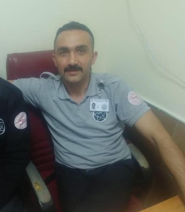 Hastanede 'Sessiz olun' uyarısı yapan güvenlik görevlisi bıçaklanarak öldürüldü! Bakan Koca'dan paylaşım gecikmedi