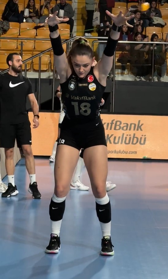 Herkesi büyüledi! Zehra Güneş'in ısındığı anları izleyenler ekrandan gözlerini alamadı