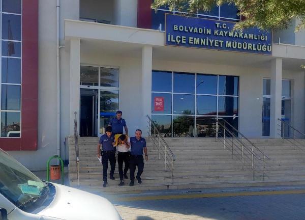 Son dakika haberi! Kadın kıyafeti giyip motosiklet çaldı; o anlar kamerada