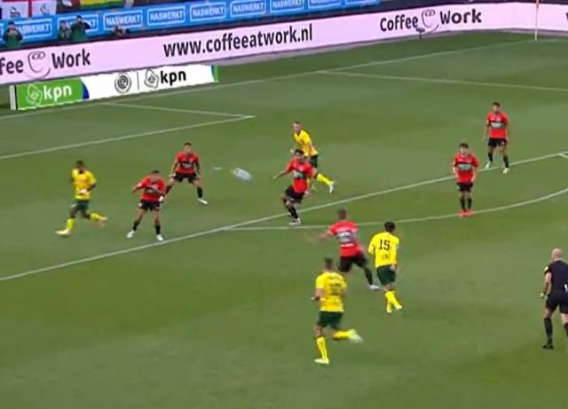 Hollanda'ya gitmeyi mi bekledin Oğzuhan! Attığı gol rakip futbolcuların bile ağzını açık bıraktı