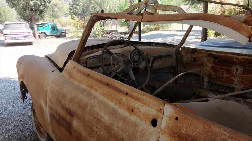 <p>Önceleri tutkunu olduğu klasik otomobilleri hobi olarak satın alan Çiriş, Türkiye'nin dört bir yanından hatta ülke dışından getirilen otomobilleri de orijinal görünümüne kavuşturmaya başladı.</p>

<p> </p>
