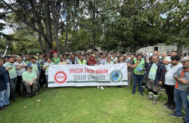 İBB Ağaç ve Peyzaj AŞ işçilerinden 'düşük maaş' protestosu