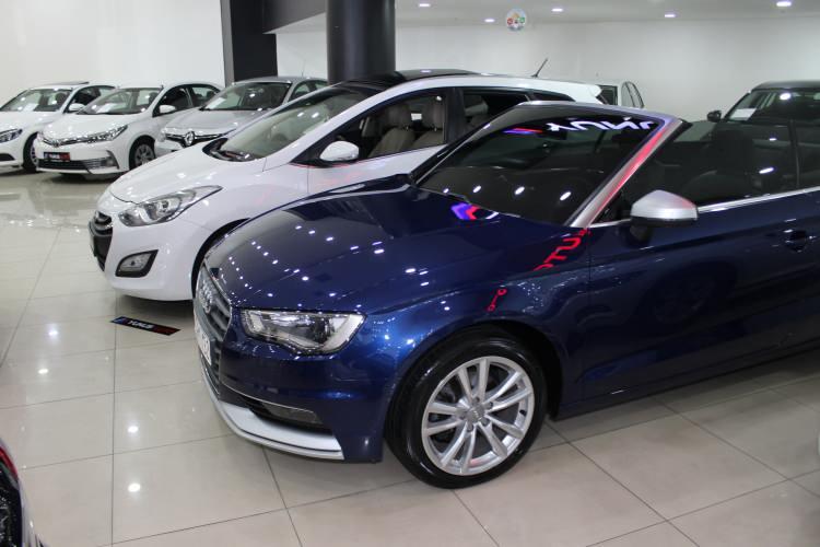 <p>Sıfır araç almak isteyen vatandaşlarda showrooma gittiğinde ise araç yok cevabı ile karşılaşıyor.</p>

<p>Araç sahibi olmak isteyenler rotasını ikinci el otomobillere çevirdi. </p>
