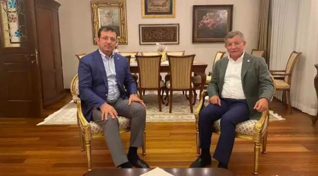 Konserde olduğu iddia edilmişti! İmamoğlu'nun, metrobüs kazasının olduğu akşam Ahmet Davutoğlu'nu ziyaret ettiği ortaya çıktı