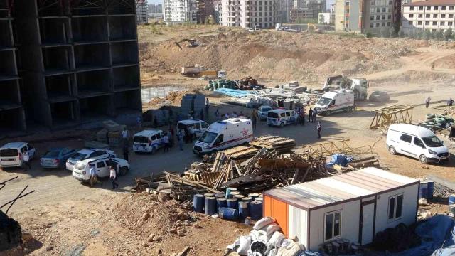 İnşatta vinç çalışanların üzerine devrildi: 3 ölü, 2 ağır yaralı