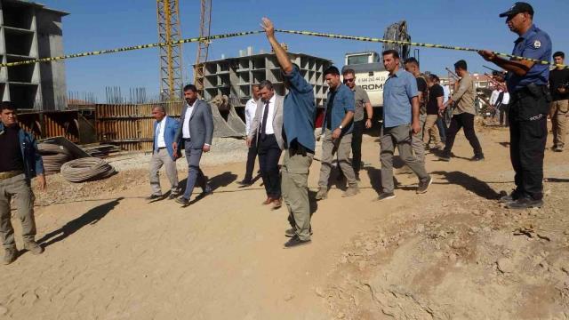 İnşatta vinç çalışanların üzerine devrildi: 3 ölü, 2 ağır yaralı