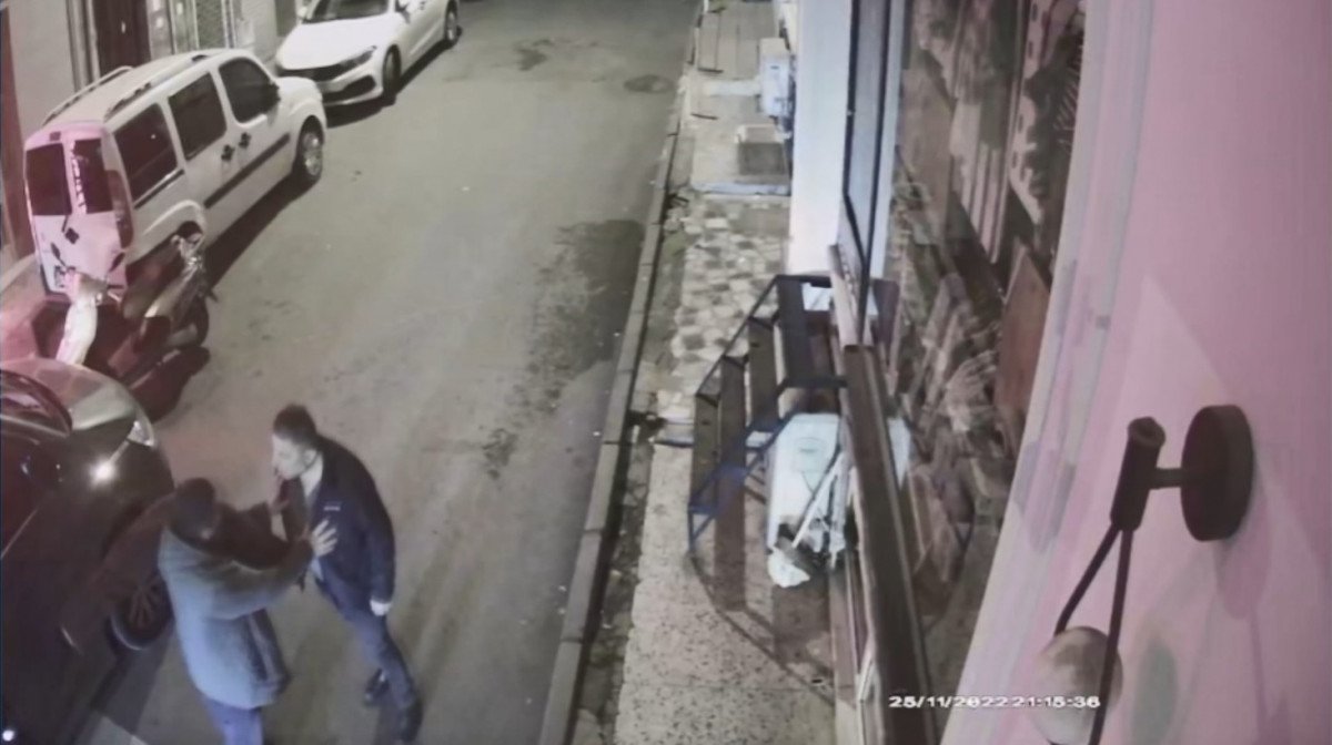 İstanbul da park yeri kavgasında kan aktı: 2 yaralı #1