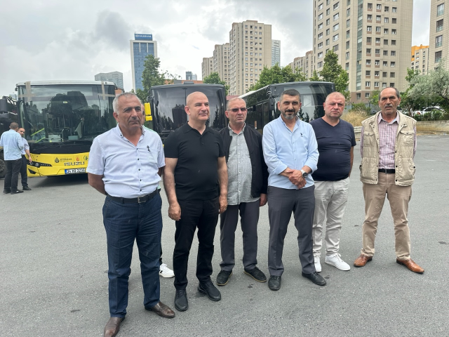 Özel Halk Otobüsü sahiplerinden İBB'ye tepki: Alacaklarımızı 4 yıldır alamıyoruz Özel Halk Otobüsü sahiplerinden İBB'ye tepki: Alacaklarımızı 4 yıldır alamıyoruz