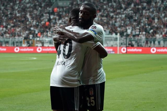 Kara Kartal golcüleriyle liderliğe kanatlandı! Beşiktaş, Sivas engelini rahat geçti