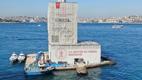 Kültür Bakanı Nuri Ersoy 'Yıkıldı' denilen Kız Kulesi'nde incelemelerde bulundu