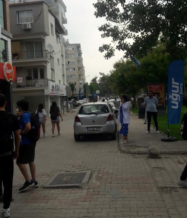 Kuşadası'nda 15 dakika arayla meydana gelen iki deprem vatandaşları sokağa döktü