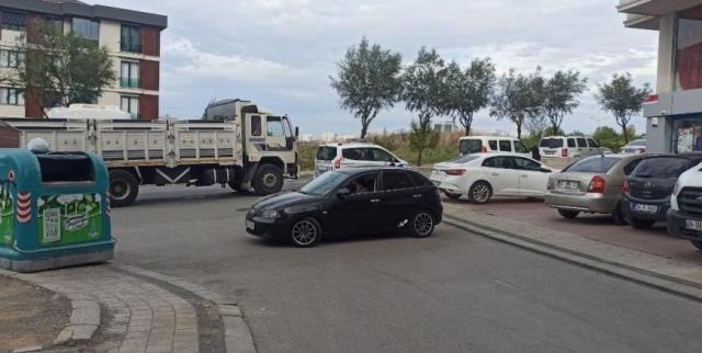 MHP Kartal İlçe Başkan Yardımcısı'na silahlı saldırı! Marketten çıkarken kafasına tek el ateş ettiler