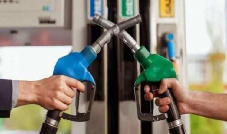 <p>Son günlerde motorinde yaşanan indirim dalgasının ardından bu kez zam bekleniyor. </p>
