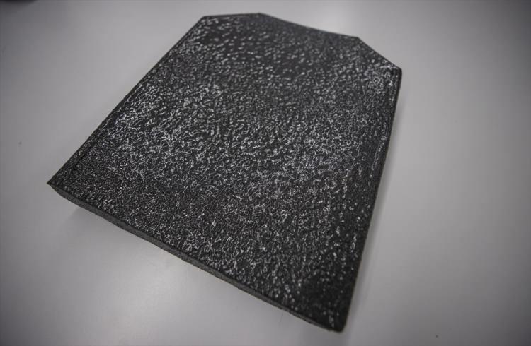 <p>20 AYDA FİKİRDEN ÜRÜNE DÖNÜŞTÜ</p>

<p>Operasyon sahasında güvenlik güçleri için en önemli tehditlerden birinin mermiler ve özellikle uzun namlulu tüfekle düzenlenen saldırılar olduğunu ifade eden Alagöz, şöyle konuştu:</p>

<p>