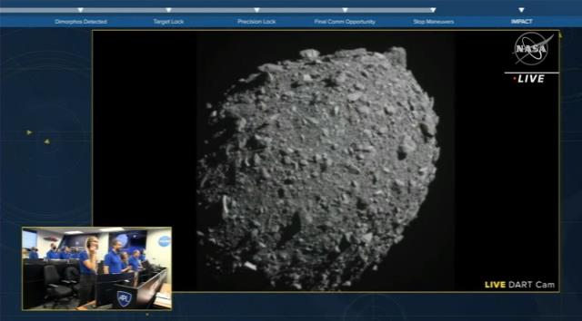 NASA 'gezegen savunması' için ilk görevi tamamladı! 11 milyon kilometre uzaklıktaki asteroid tam 12'den vuruldu