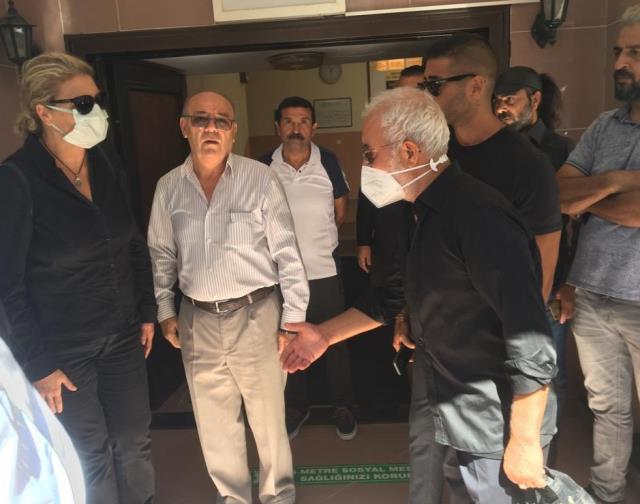 OYUNCU ALİ SÜRMELİ'NİN ANNESİ TOPRAĞA VERİLDİ