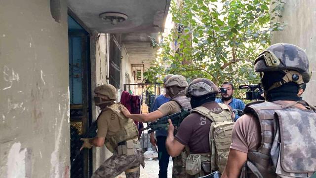 Mersin haber! Mersin'de belediye çalışanlarına PKK operasyonu