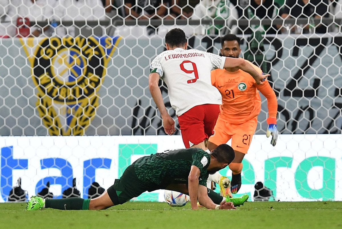 Robert Lewandowski, ilk Dünya Kupası golünü attı #1