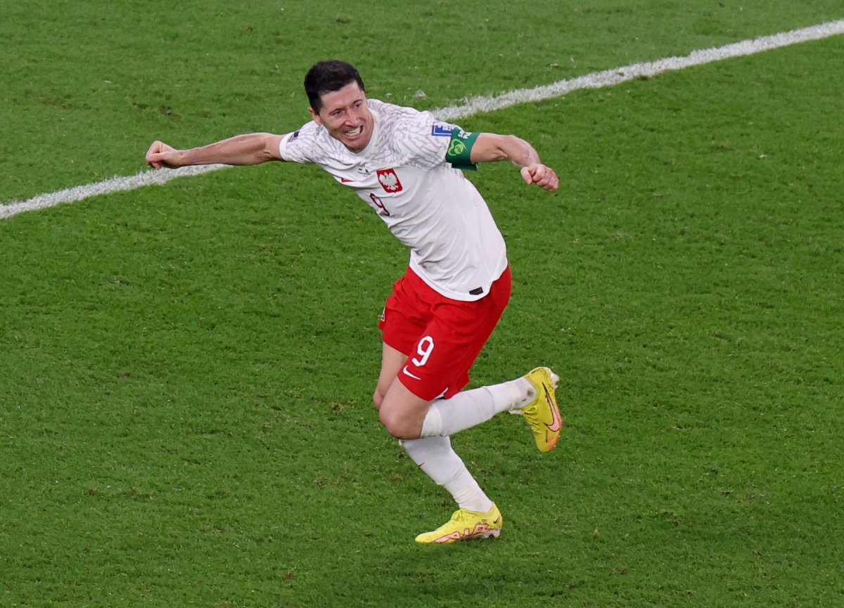 Robert Lewandowski, ilk Dünya Kupası golünü attı #2
